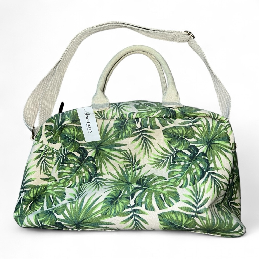 NWT Dressbarn small canvas duffle bag.